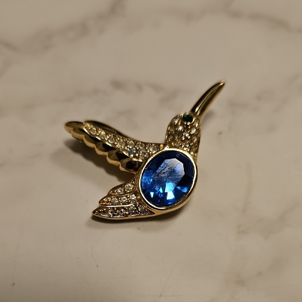 VINTAGE Hummingbird Brooch with Blue Stone And Crystals